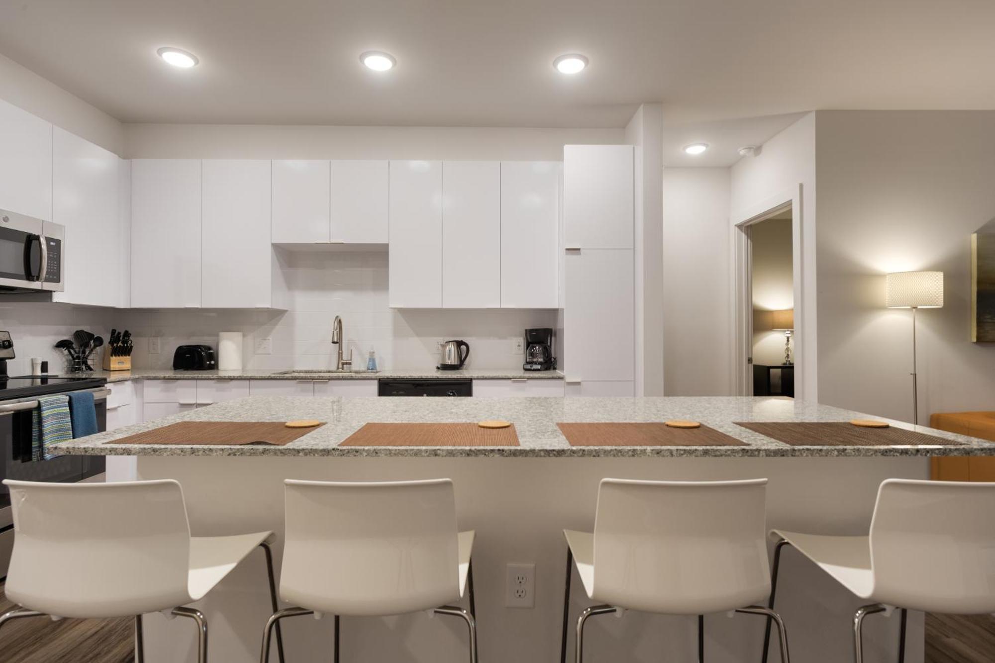 Spectacular Apartments By Bca Furnished Apartments Атланта Номер фото